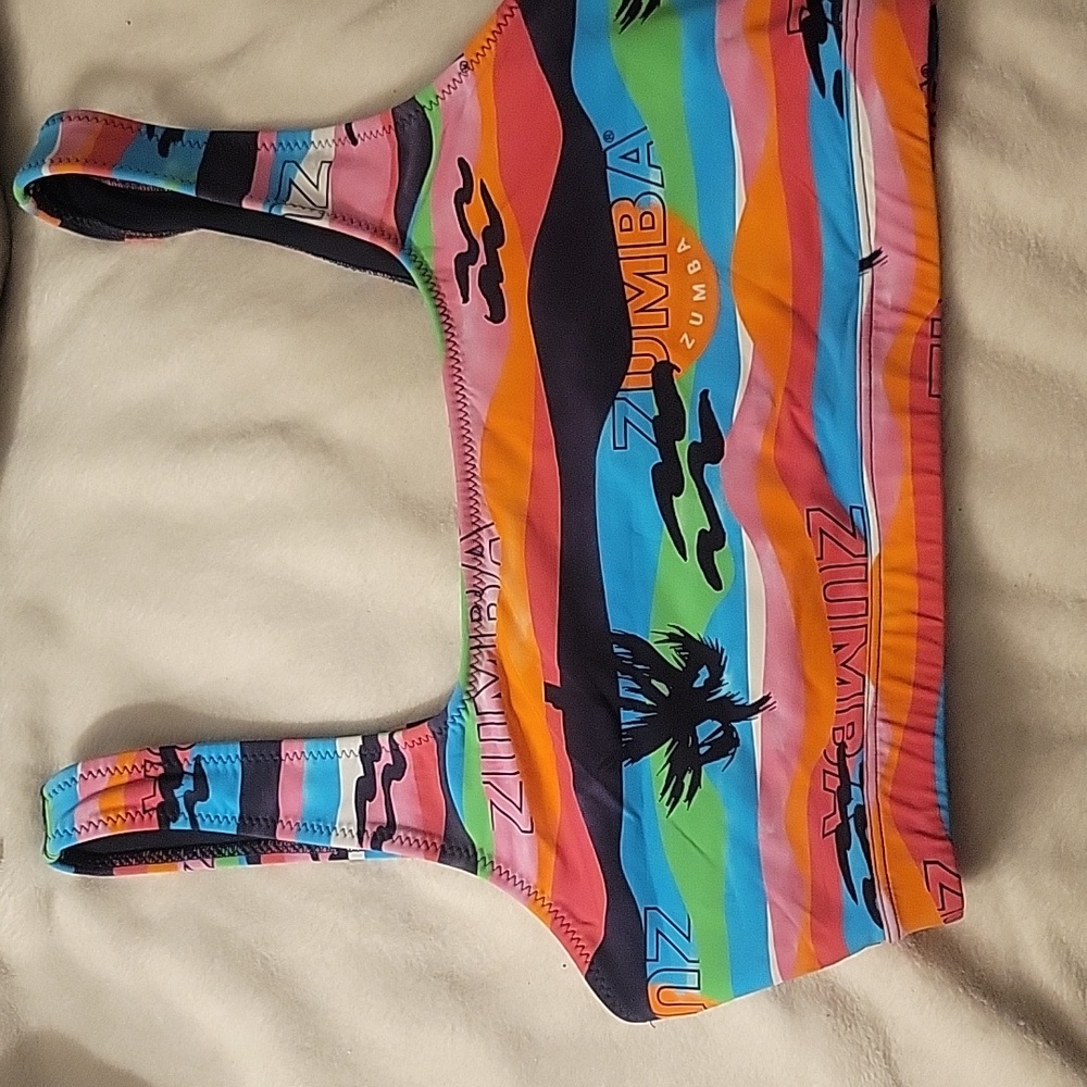 Zumba Topno Size. Please Look At Measurments.